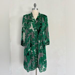 Diane Von Furstenberg green silk smocked button front dress Size 6